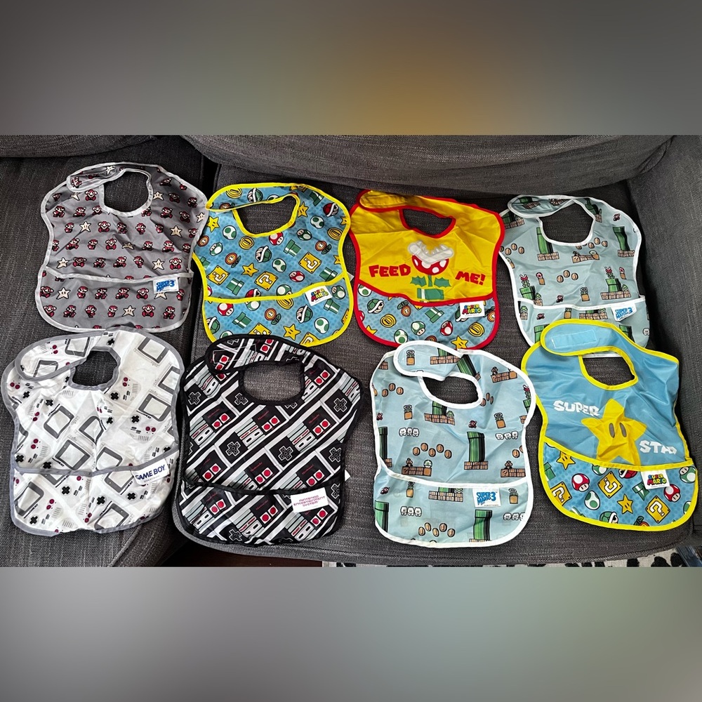 8 Bumkin Super Mario Bros & Nintendo bibs